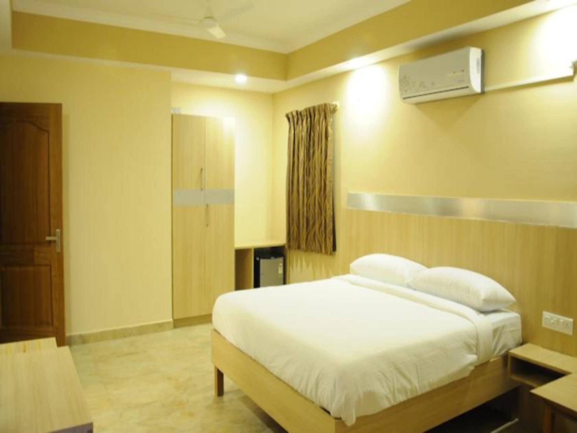 Hotel Royal Opera Bangalore Extérieur photo